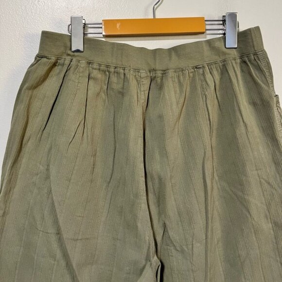 Cotton Ginny Olive Green Textured Elastic Waist Shorts Size Small - Picture 7 of 9